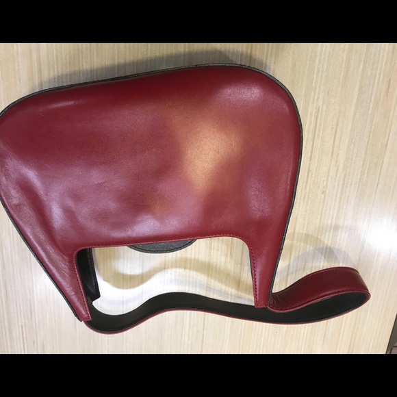 Red-Maroon  Kenneth Cole handbag - Picture 6 of 8